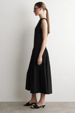 GESTUFTES MIDIKLEID MIT RAFFUNGEN
