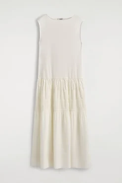 GESTUFTES MIDIKLEID MIT RAFFUNGEN
