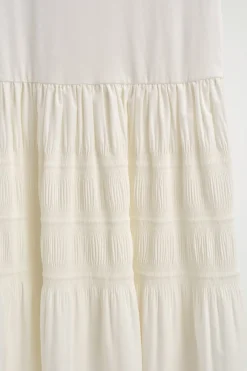 GESTUFTES MIDIKLEID MIT RAFFUNGEN