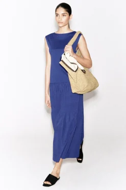GESTUFTES MIDIKLEID MIT RAFFUNGEN