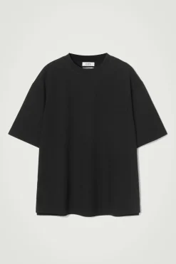 GEWICHTIGES OVERSIZED-T-SHIRT AUS BAUMWOLLE