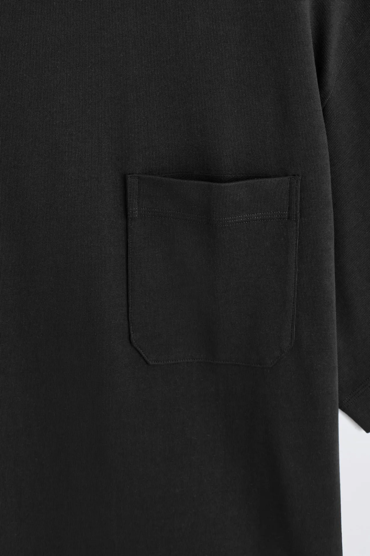 GEWICHTIGES OVERSIZED-T-SHIRT
