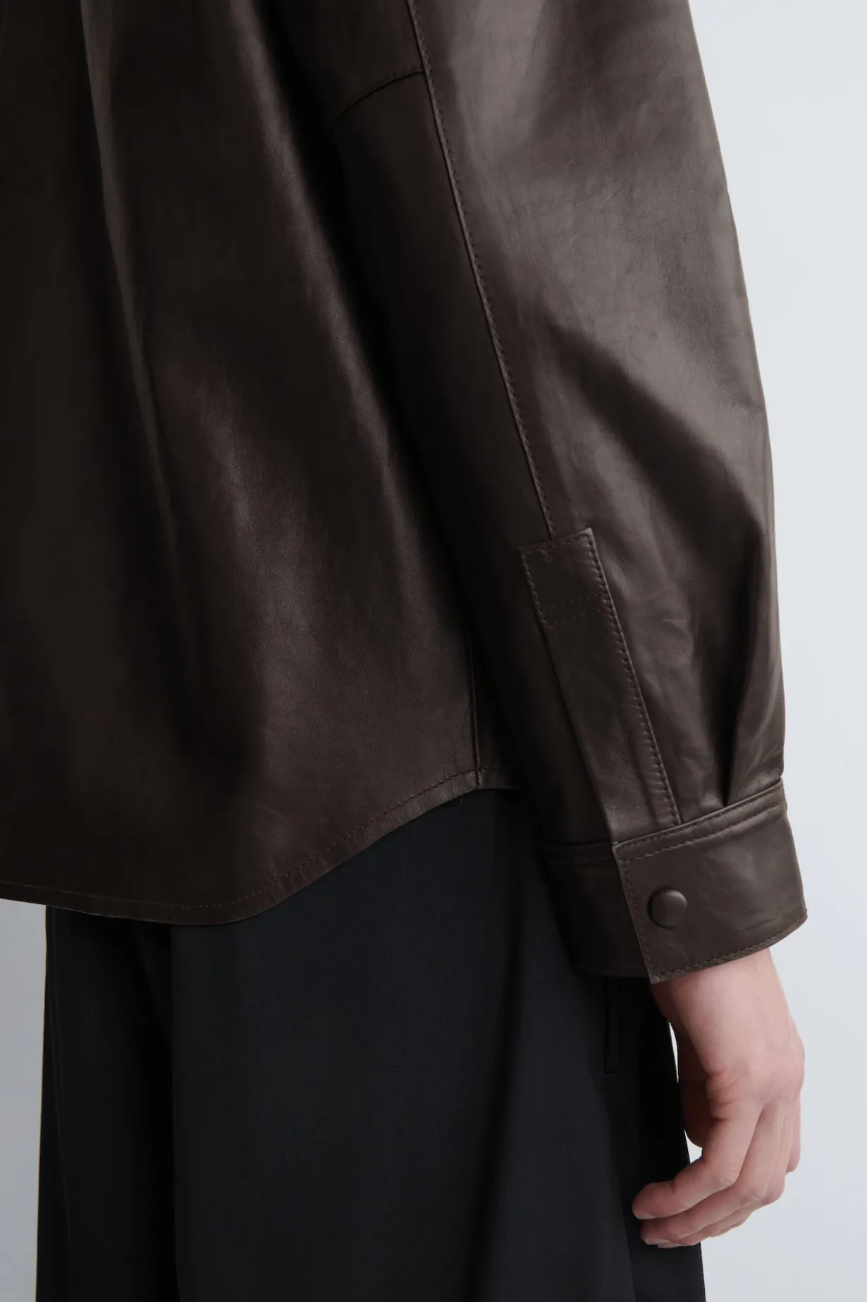 HEMDJACKE AUS LEDER