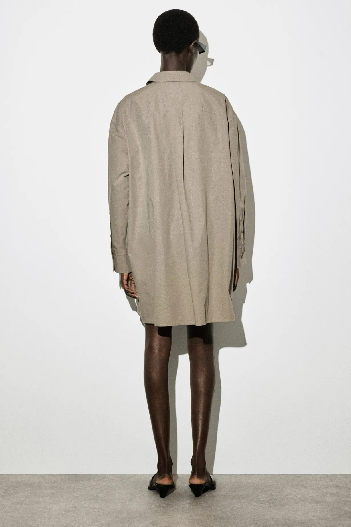 HEMDKLEID AUS BAUMWOLLE MIT GÜRTEL