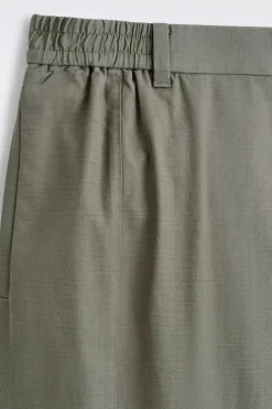 HOSE AUS BAUMWOLLE MIT GERADEM BEIN