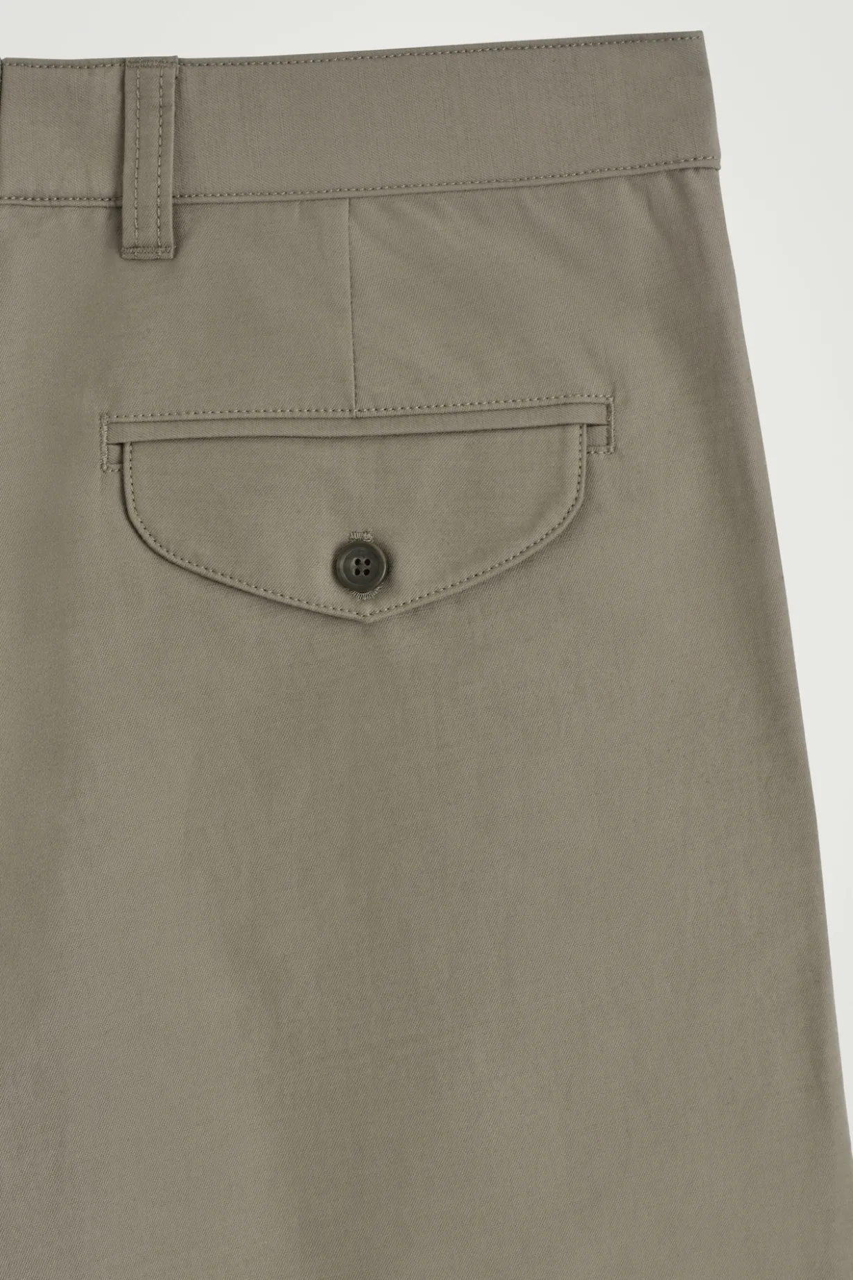HOSE AUS BAUMWOLL-TWILL MIT WEITEM BEIN
