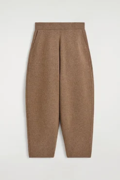 HOSE AUS MERINOWOLLE MIT BARREL-BEIN