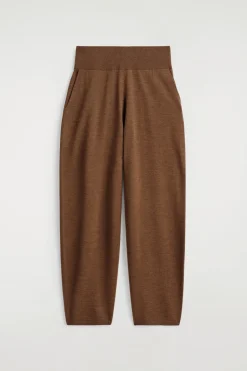 HOSE AUS MERINOWOLLE MIT BARREL-BEIN