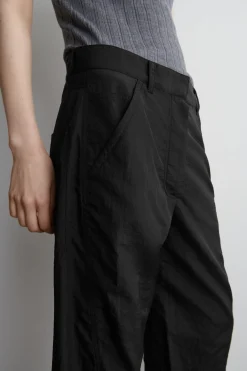 HOSE AUS NYLON MIT BARREL-BEIN