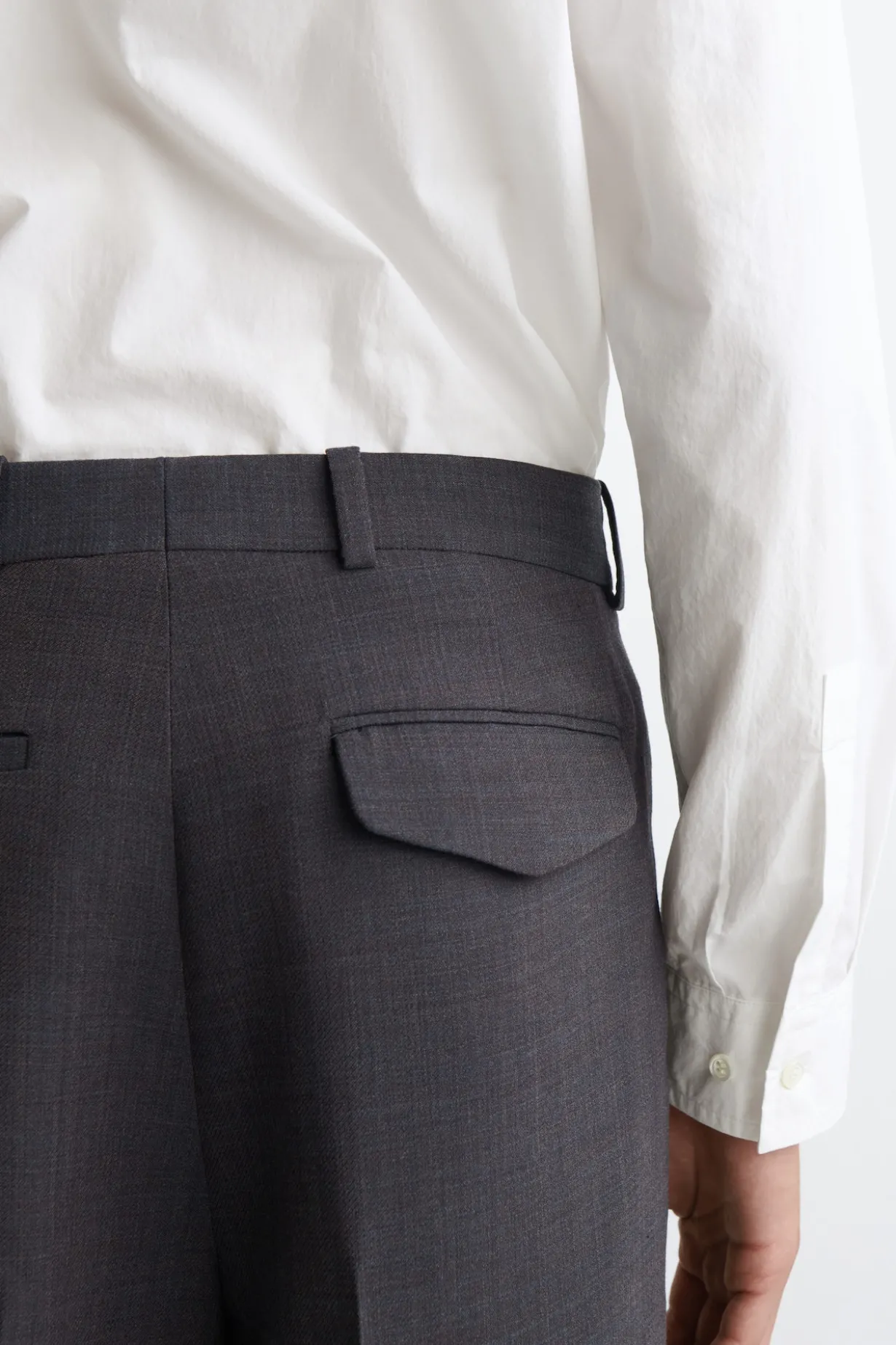 HOSE AUS WOLL-MIX MIT GERADEM BEIN