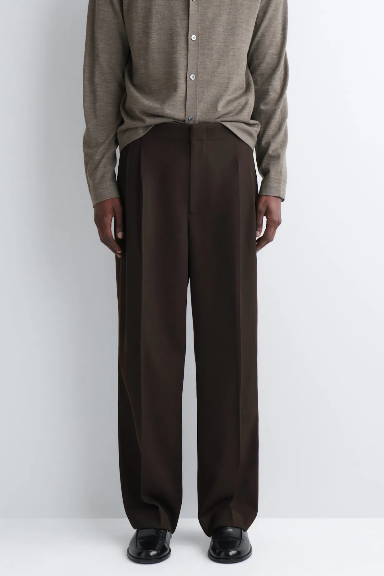HOSE AUS WOLL-MIX MIT GERADEM BEIN UND FALTEN