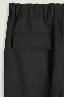 HOSE AUS WOLL-TWILL MIT FALTEN