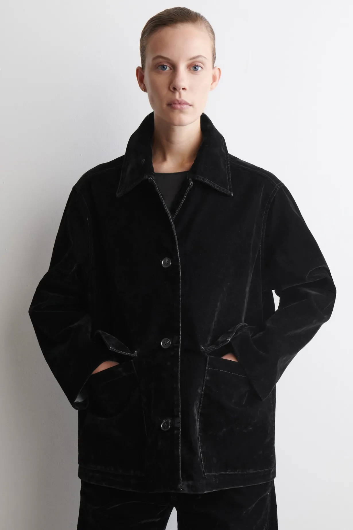 JACKE AUS BEFLOCKTEM DENIM