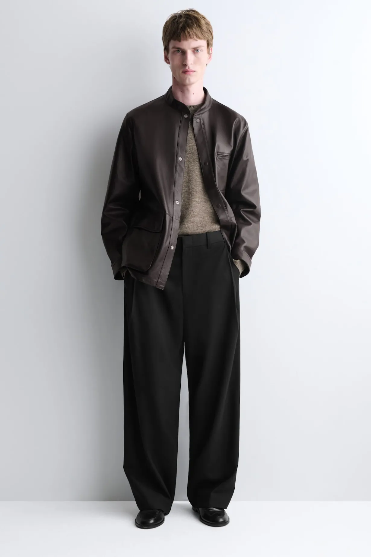 JACKE AUS BRÜNIERTEM NAPPALEDER