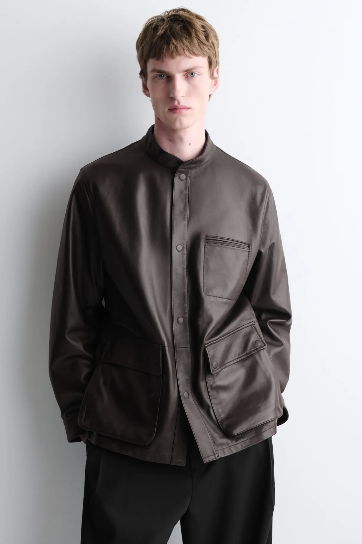 JACKE AUS BRÜNIERTEM NAPPALEDER