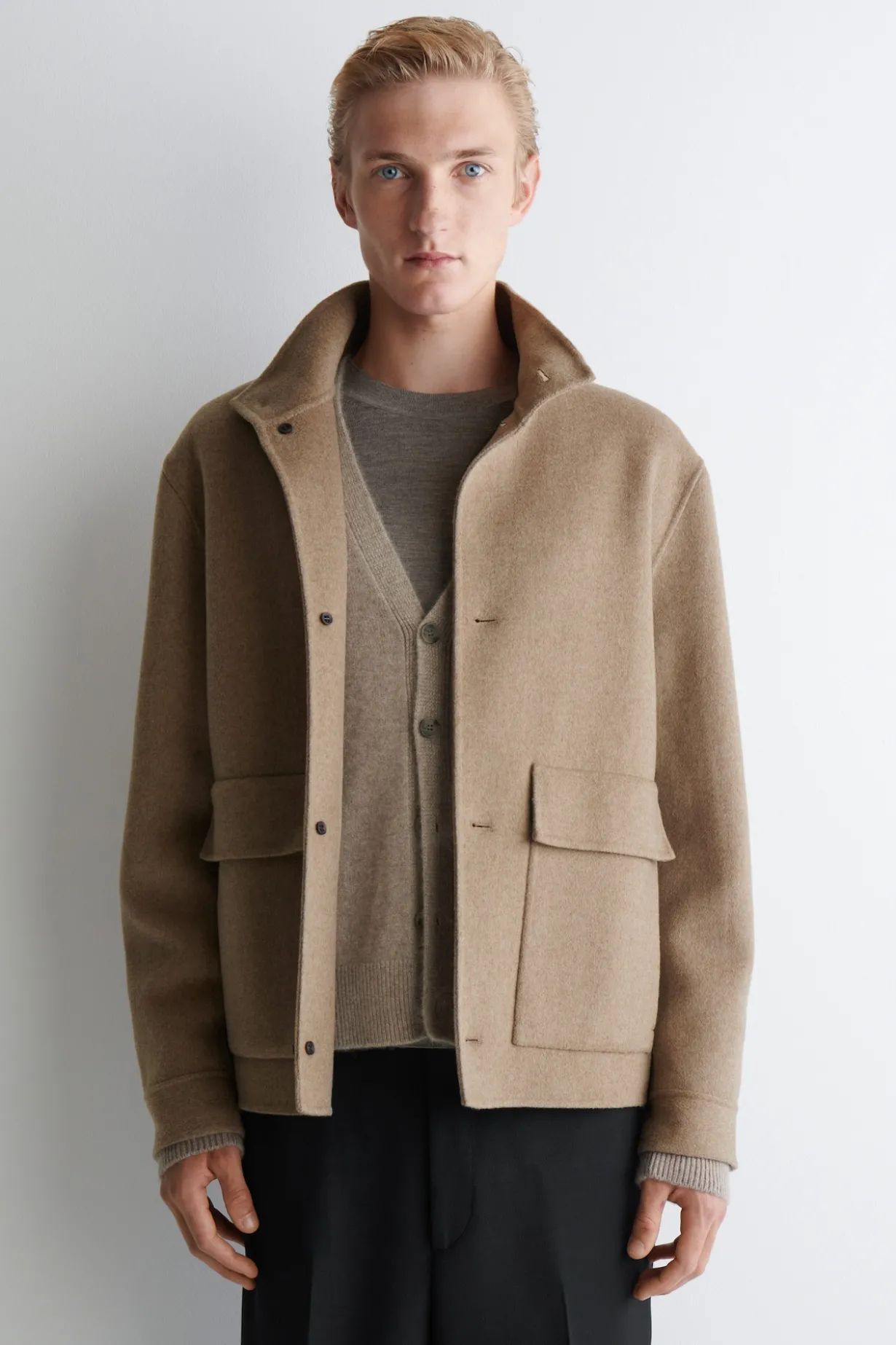 JACKE AUS DOUBLEFACE-WOLLE MIT KRAGEN