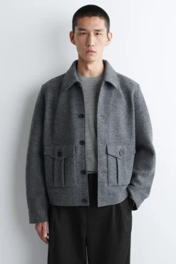 JACKE AUS GEKOCHTER WOLLE