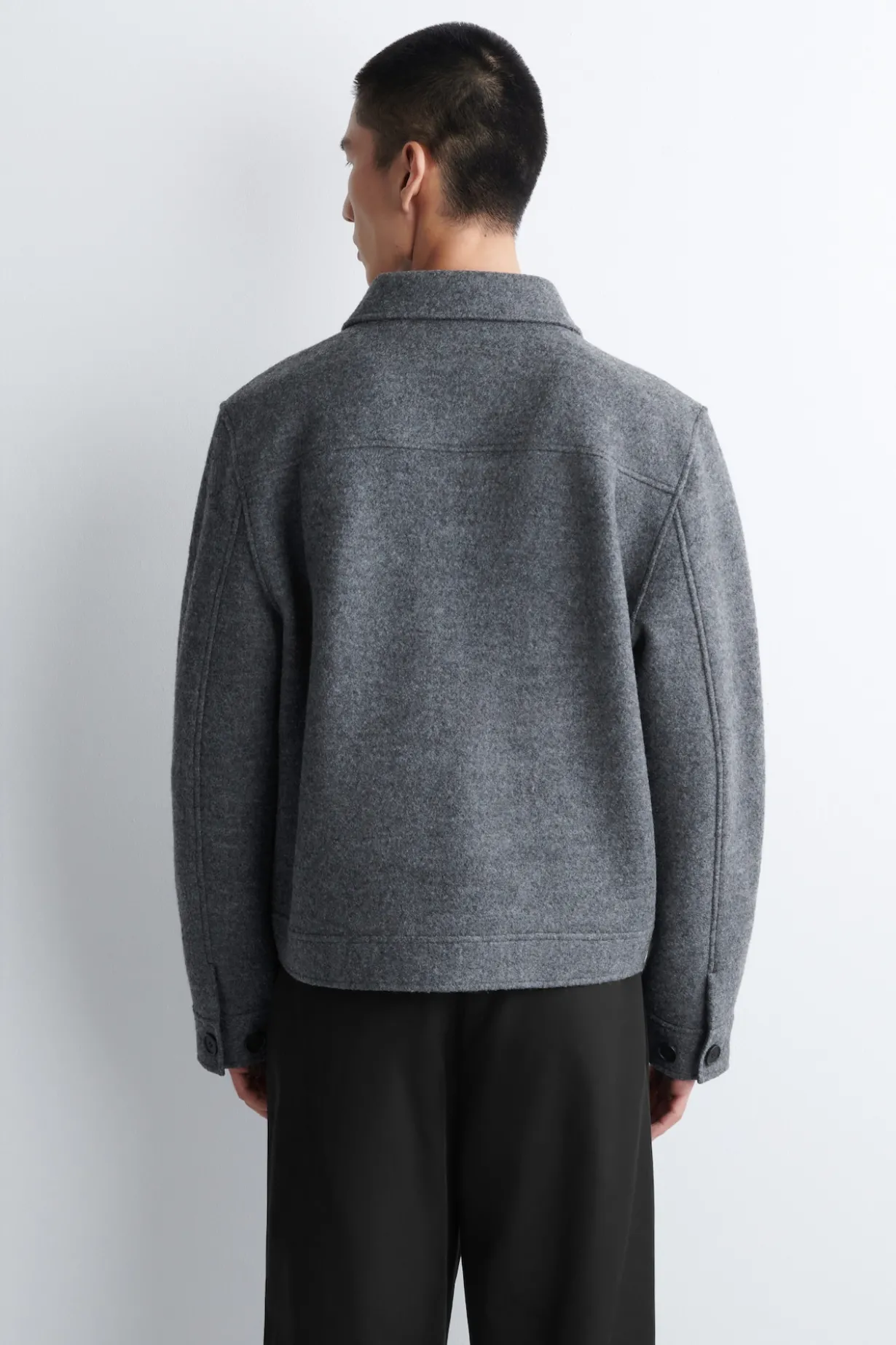 JACKE AUS GEKOCHTER WOLLE