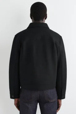 JACKE AUS GEKOCHTER WOLLE
