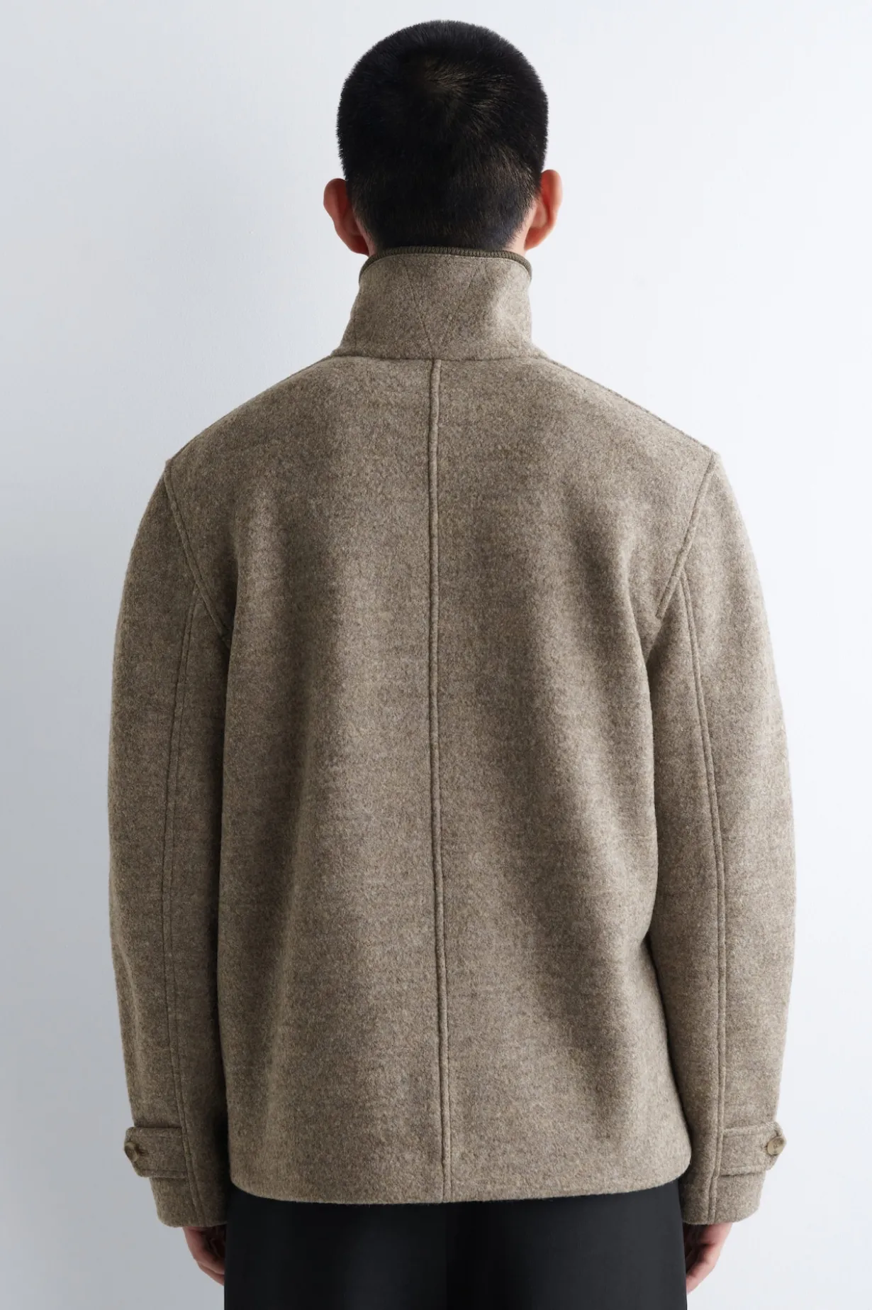 JACKE AUS KOCHWOLLE MIT GERIPPTEM KRAGEN