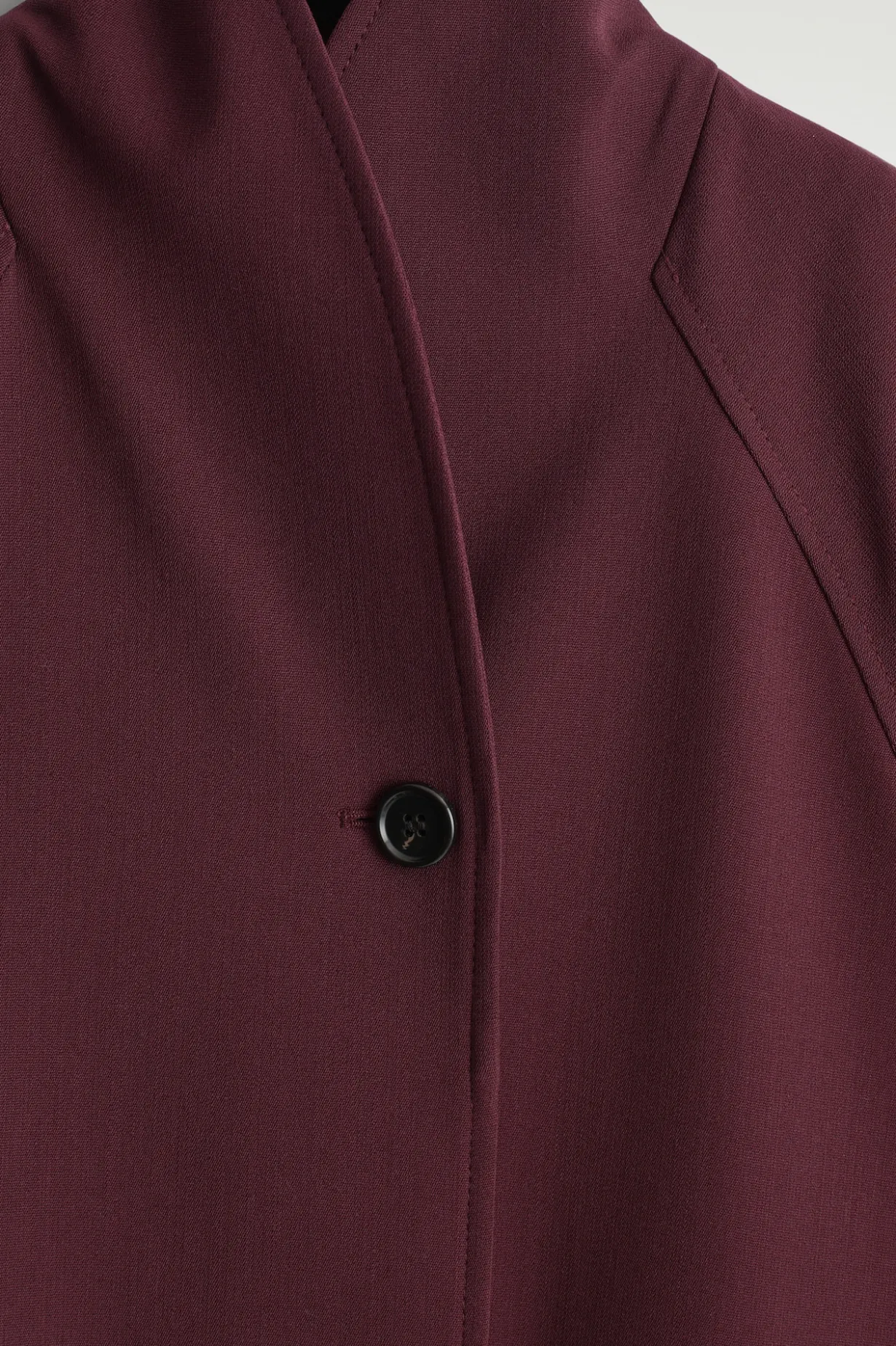 JACKE AUS WOLL-MIX MIT SCHALKRAGEN UND GÜRTEL