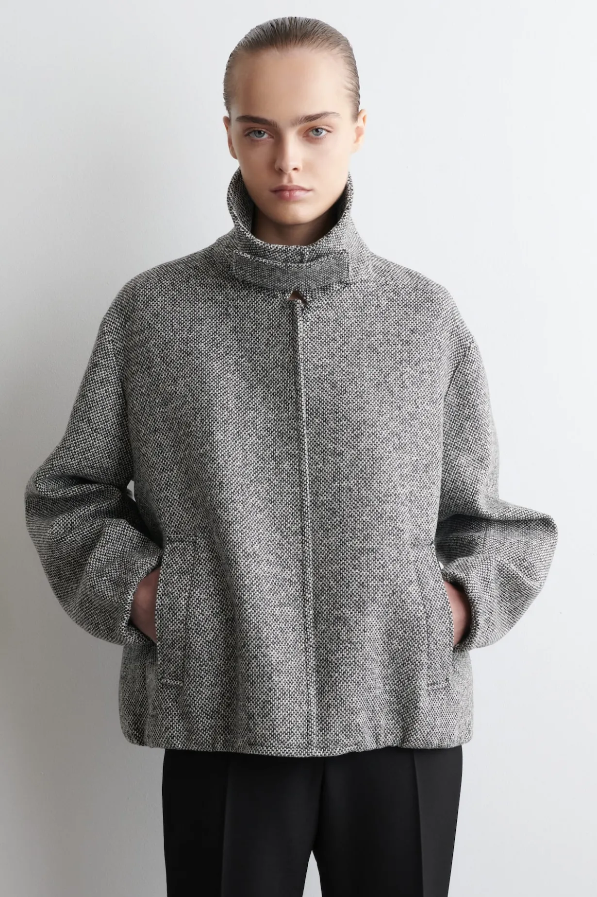JACKE AUS WOLL-TWEED MIT KRAGEN