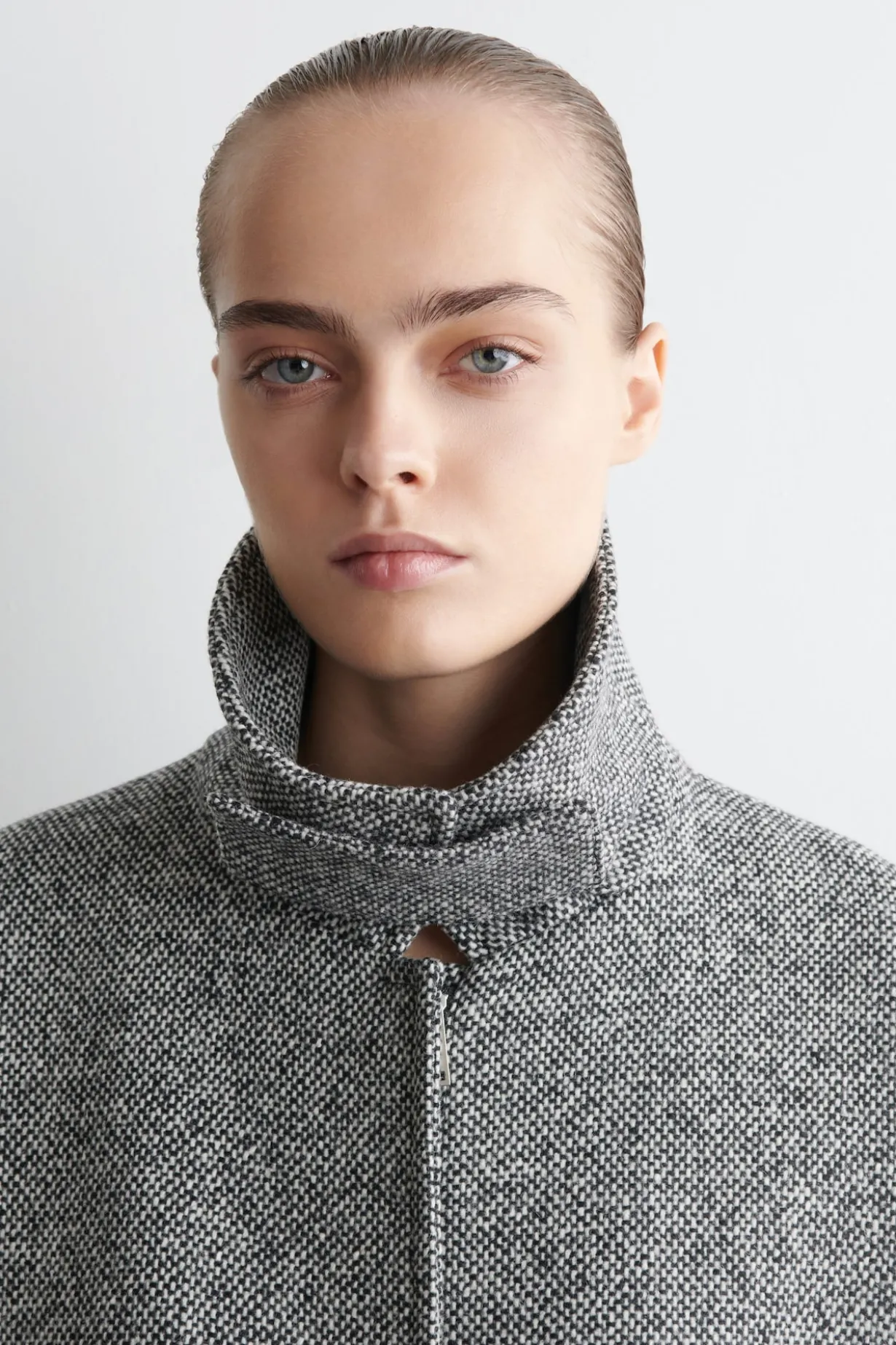 JACKE AUS WOLL-TWEED MIT KRAGEN