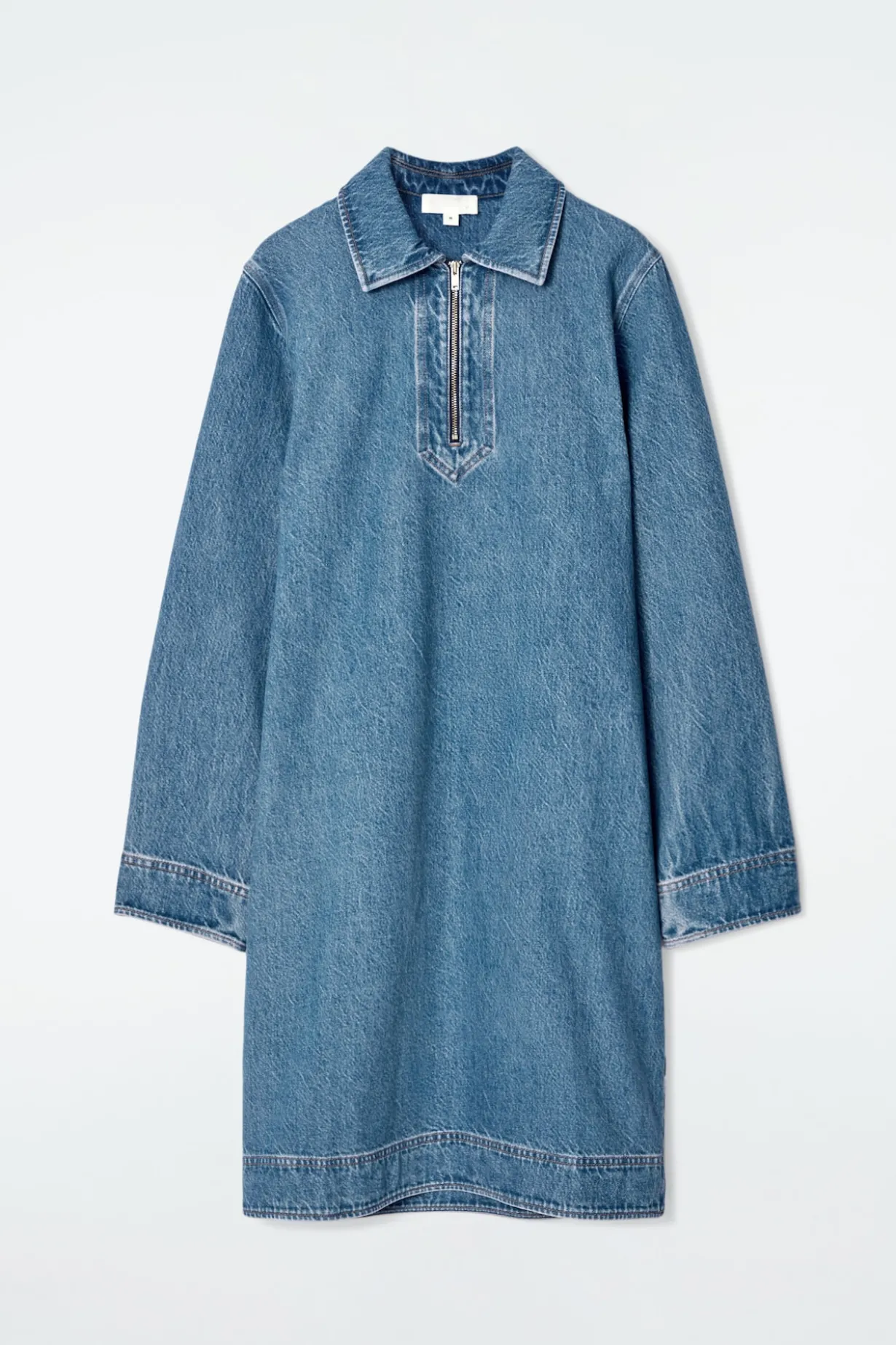 JEANSKLEID MIT KURZEM REISSVERSCHLUSS