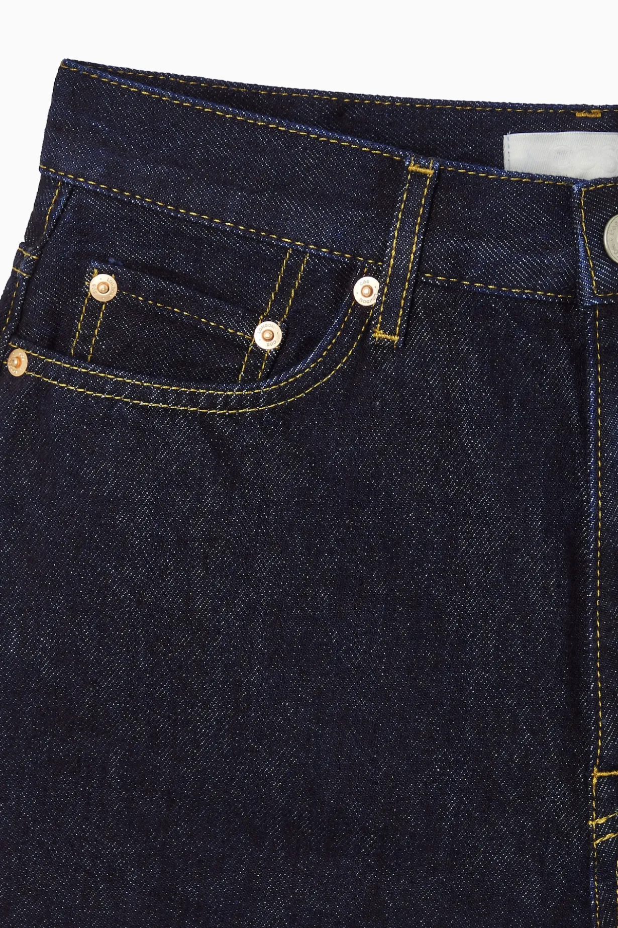 JEANSSHORTS MIT HOHEM BUND