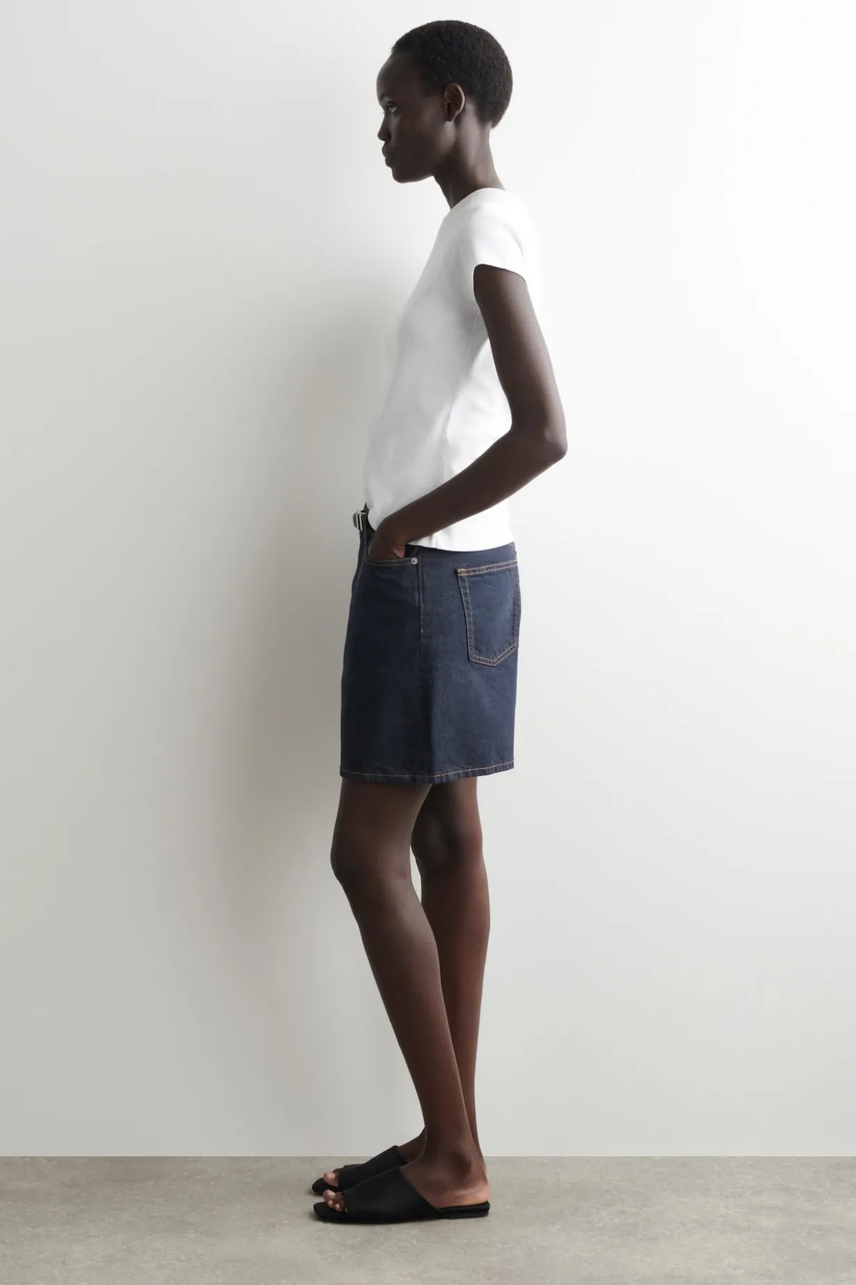 JEANSSHORTS MIT HOHEM BUND