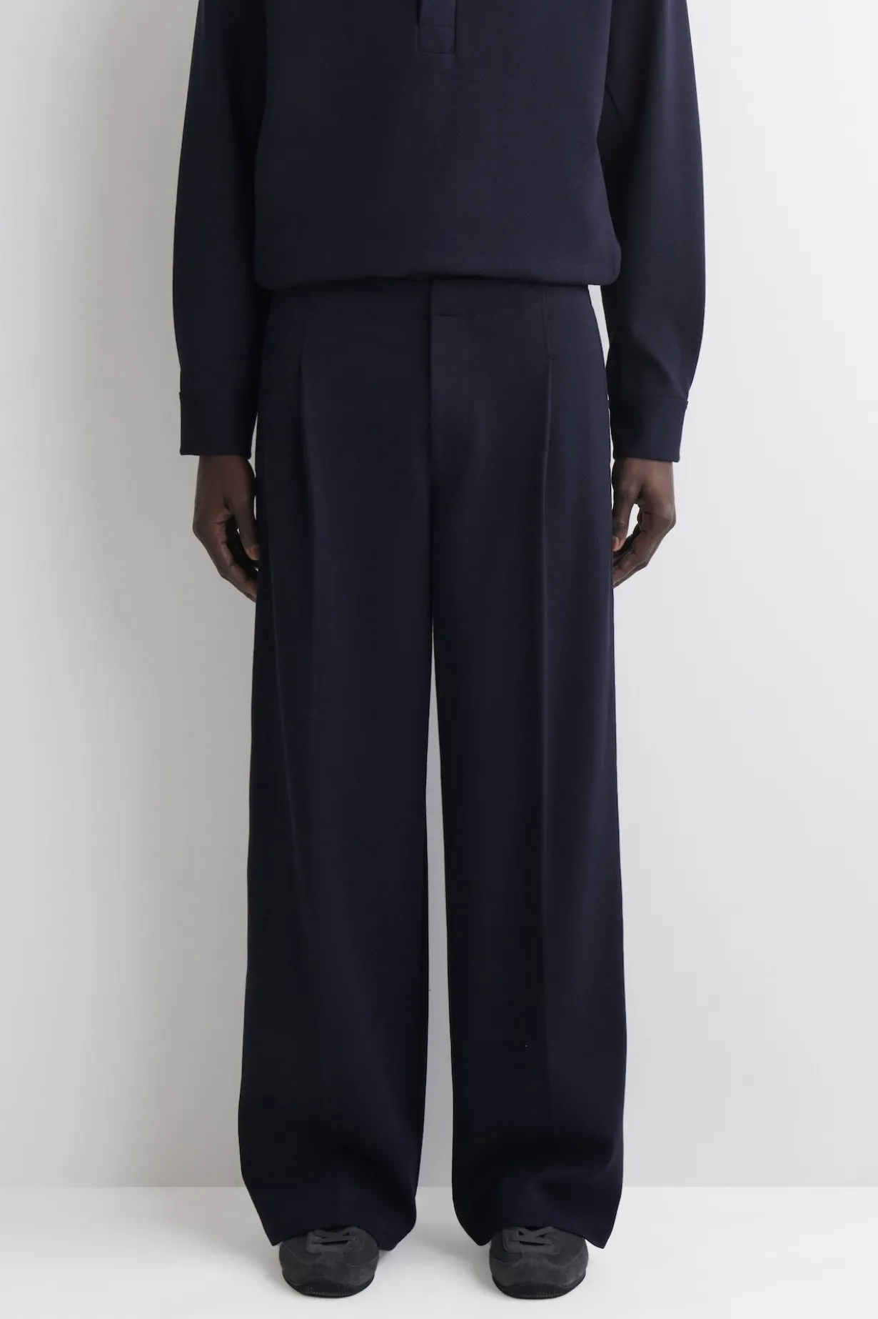 JERSEYHOSE MIT OVERSIZED-PASSFORM UND WEITEM BEIN