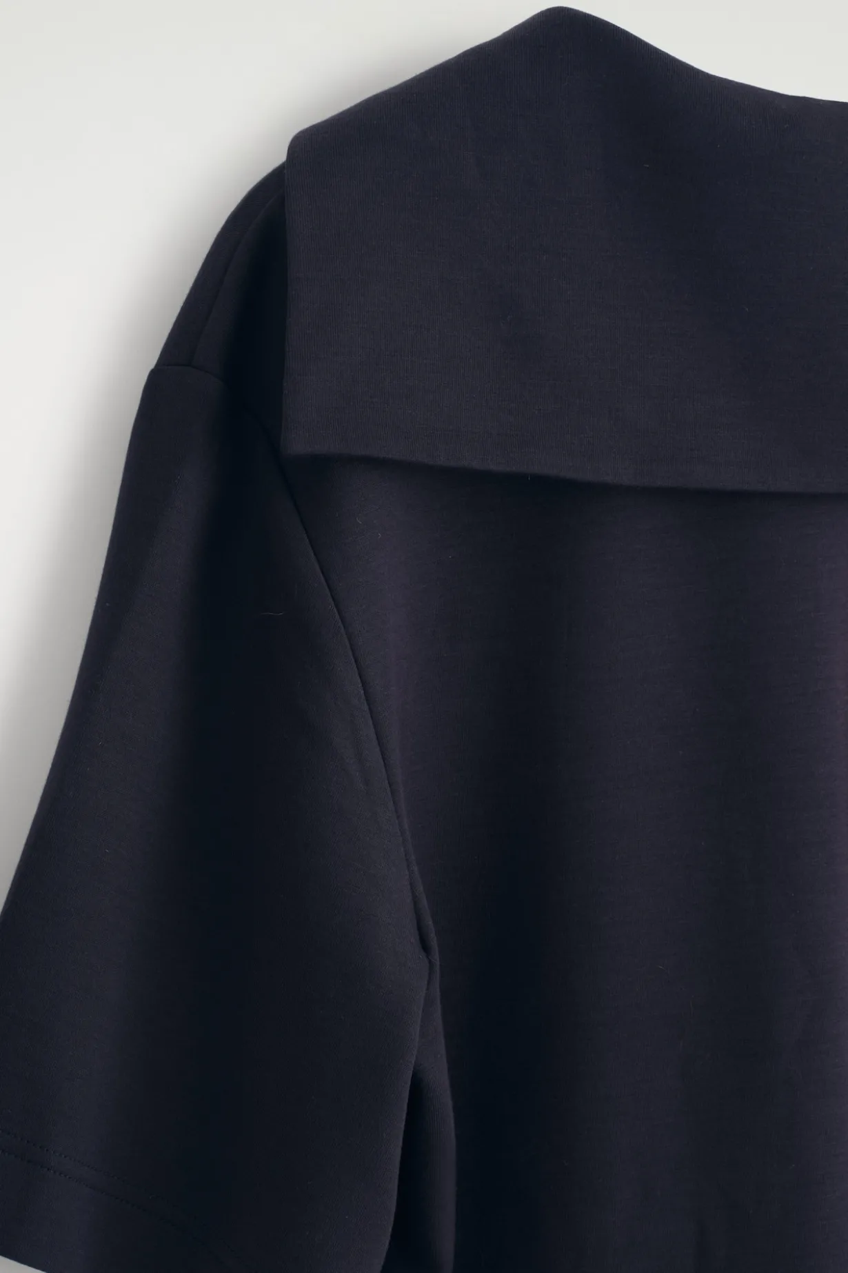 JERSEY-T-SHIRT MIT MATROSENKRAGEN