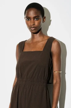 JUMPSUIT AUS SEERSUCKER MIT WEITEM BEIN
