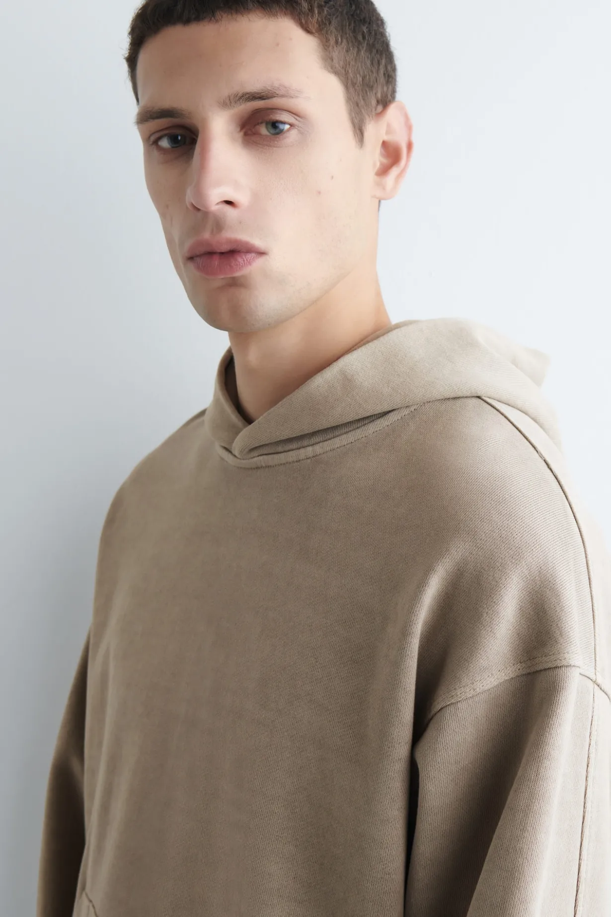 KAPUZENPULLOVER AUS VORGEWASCHENEM BAUMWOLLJERSEY