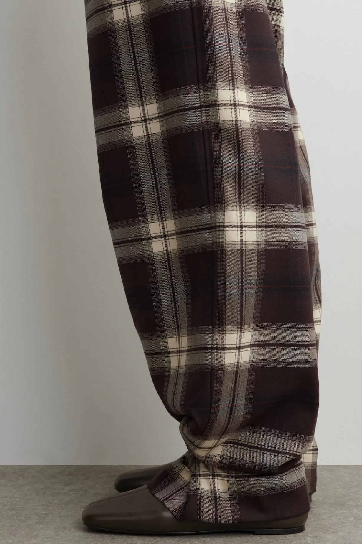 KARIERTE HOSE MIT BARREL-BEIN