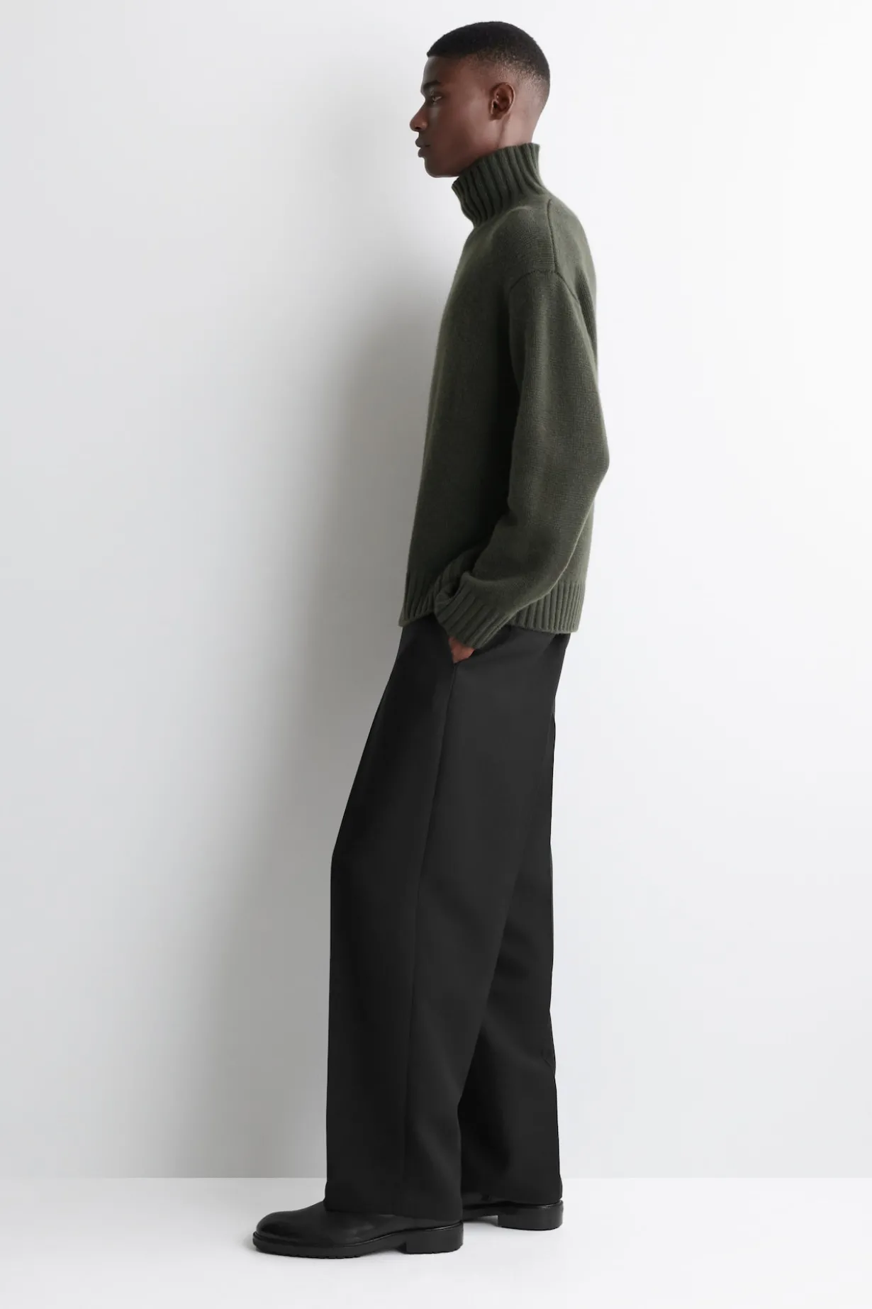 KASCHMIRPULLOVER MIT HOHEM KRAGEN