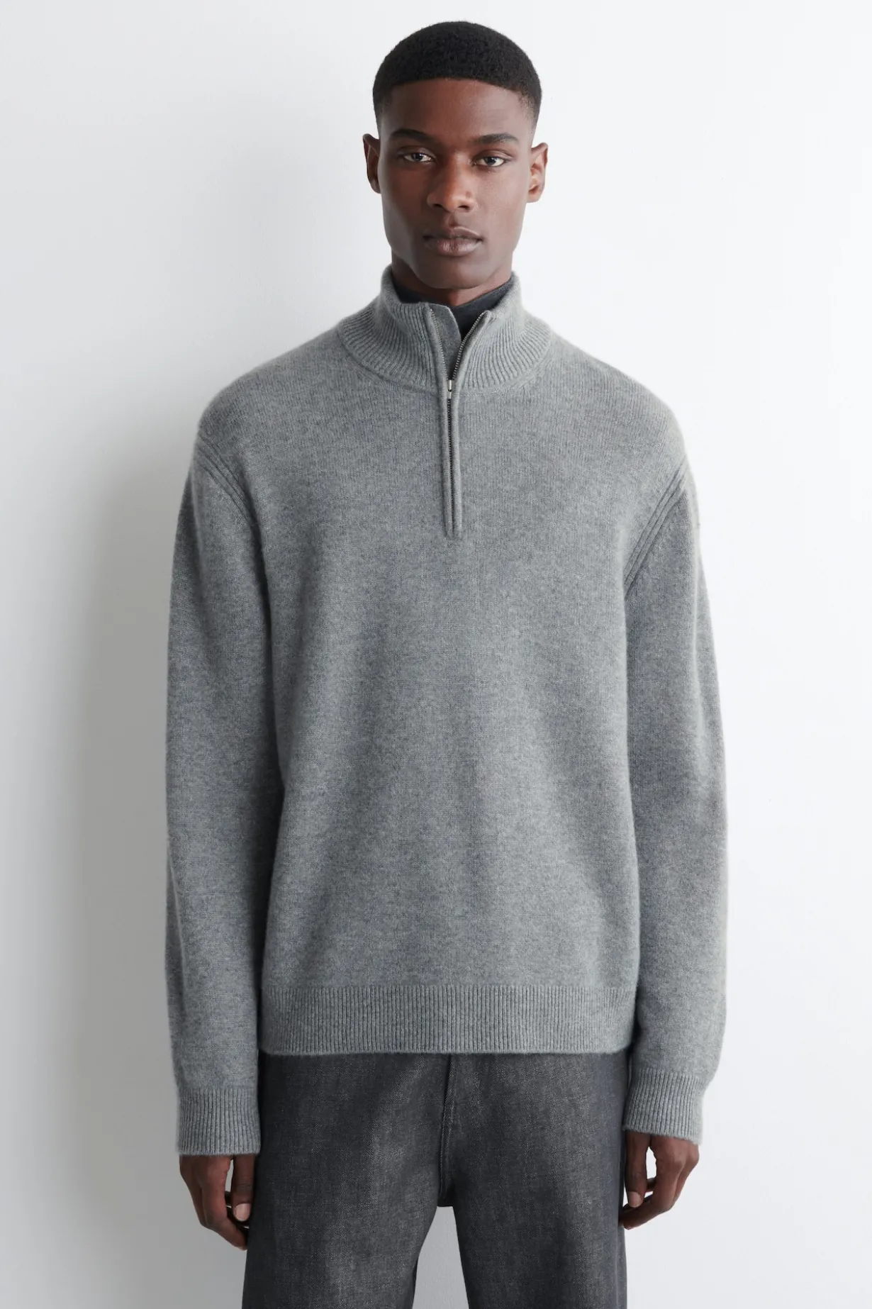 KASCHMIRPULLOVER MIT KURZEM REISSVERSCHLUSS