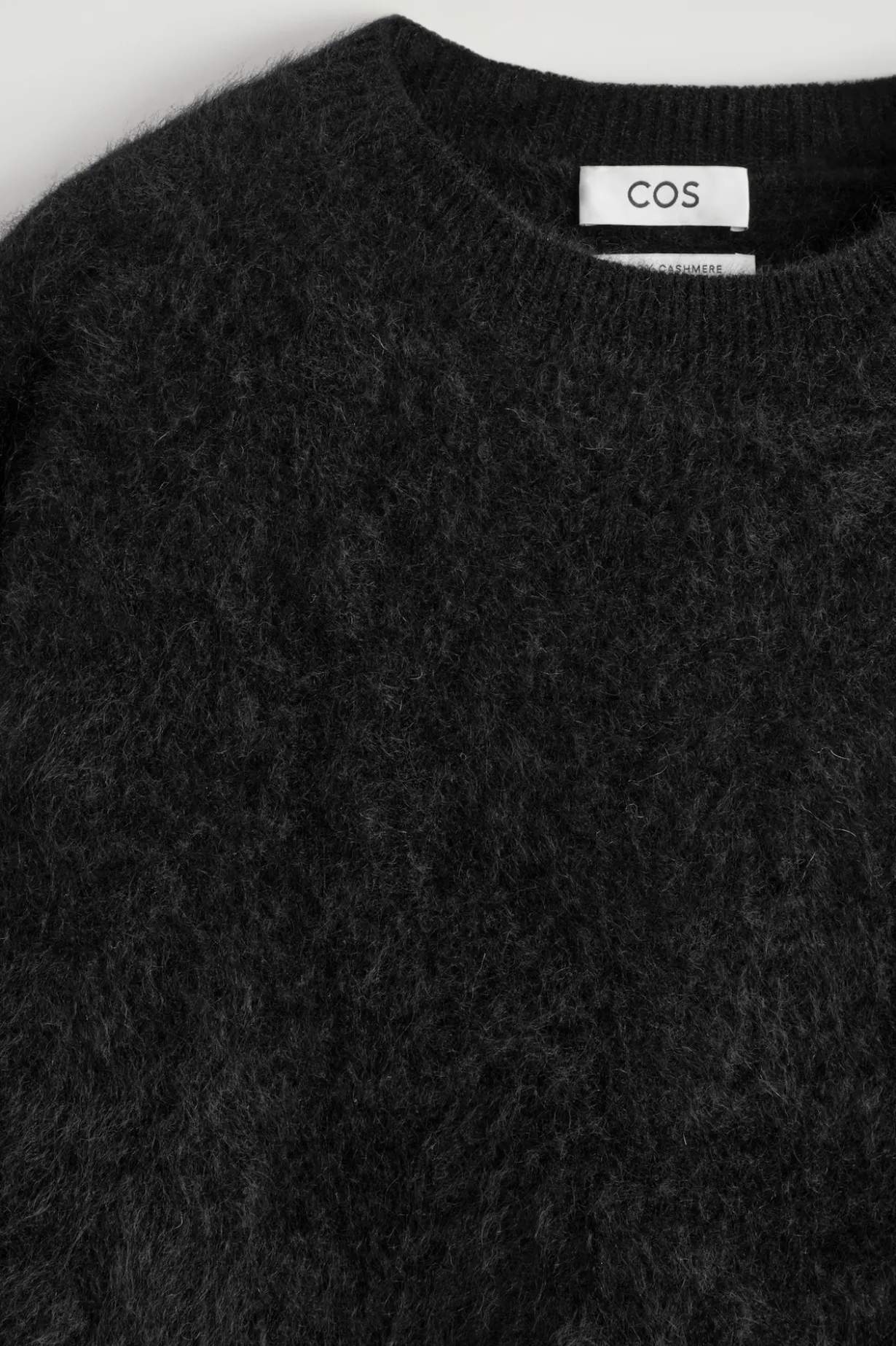 KASCHMIRPULLOVER MIT RUNDHALSAUSSCHNITT