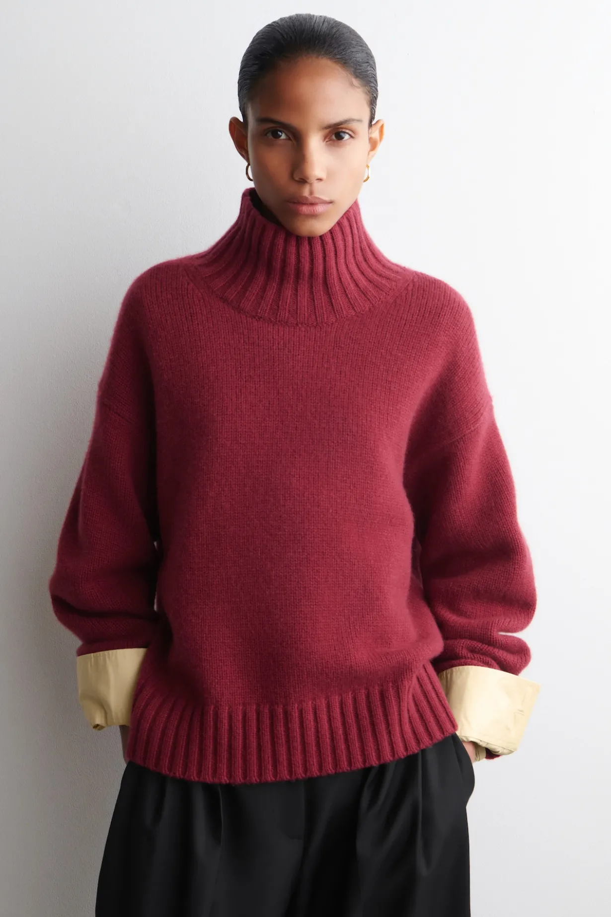 KASCHMIRPULLOVER MIT TRICHTERKRAGEN