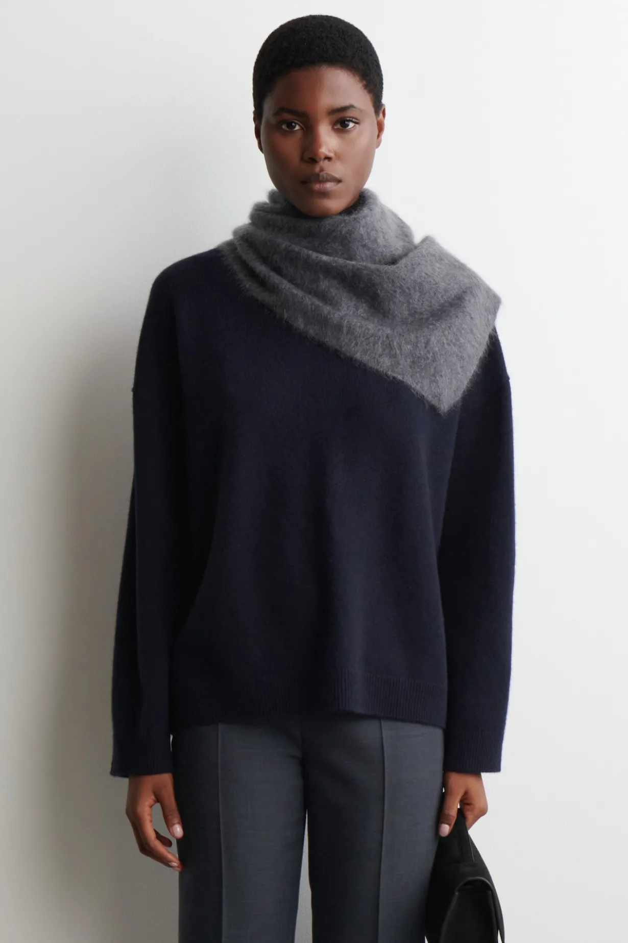 KASCHMIRPULLOVER MIT TRICHTERKRAGEN
