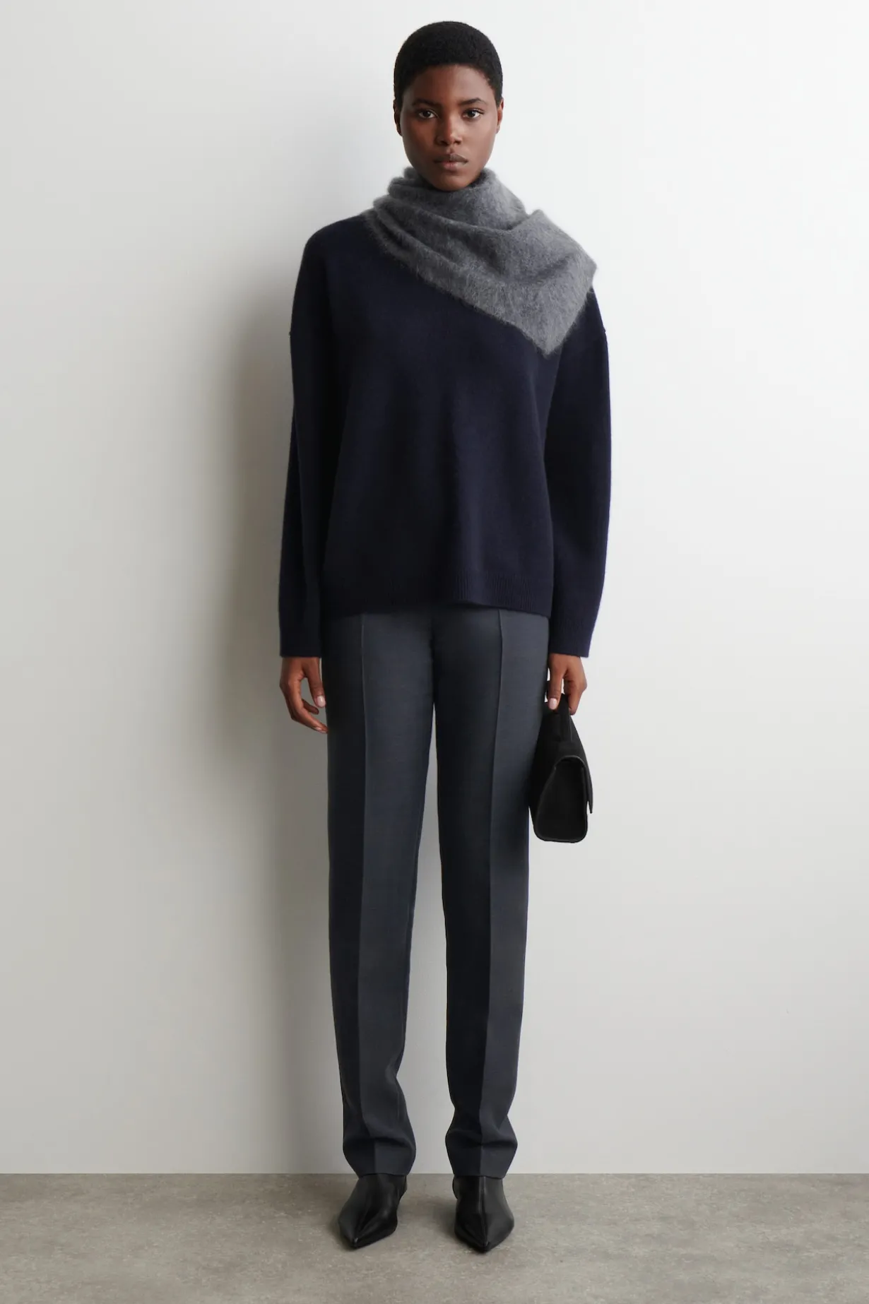 KASCHMIRPULLOVER MIT TRICHTERKRAGEN
