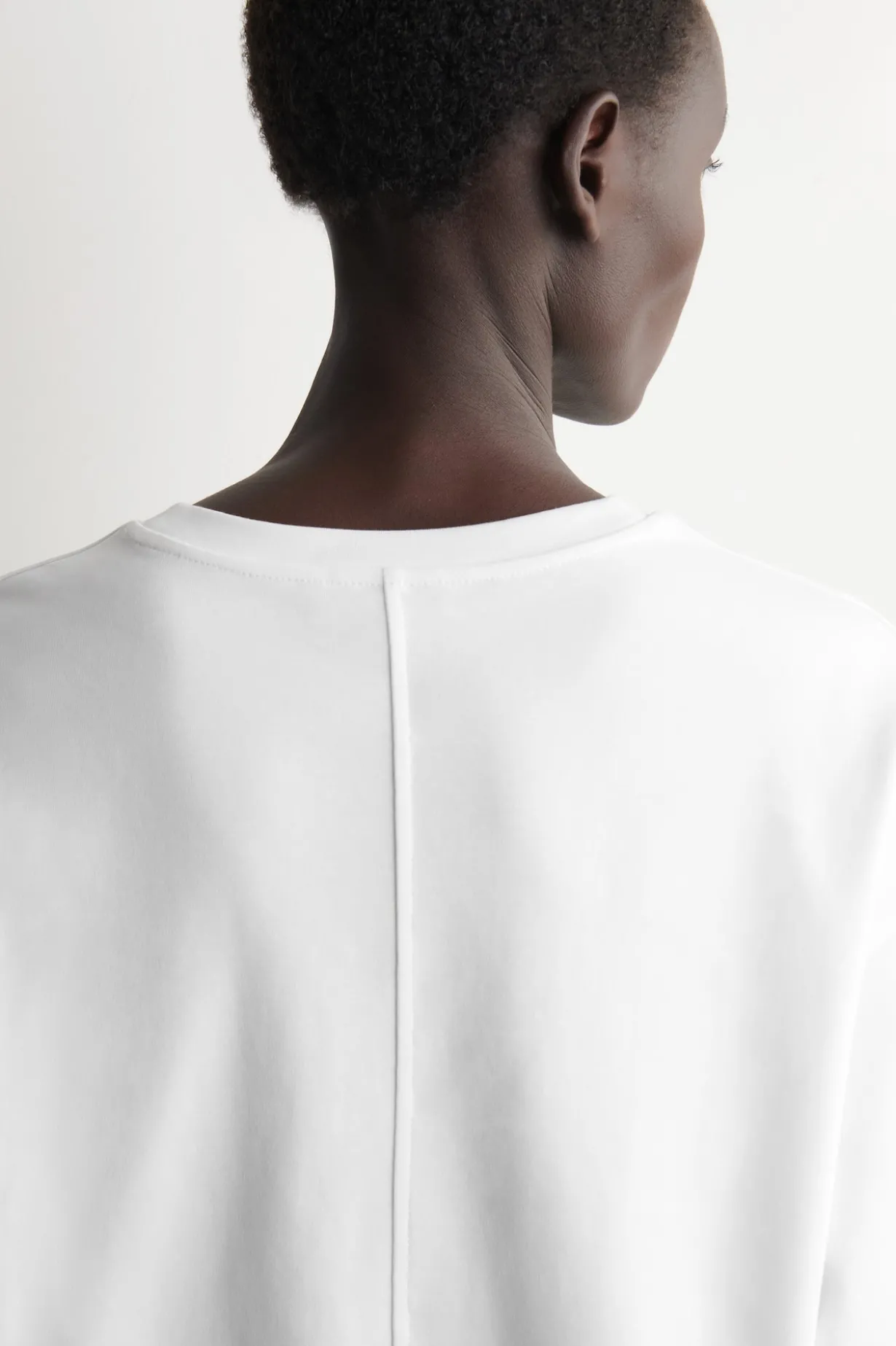 KASTENFÖRMIGES OVERSIZED-T-SHIRT AUS BAUMWOLLE