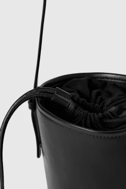 KLEINE BEUTELTASCHE - LEDER