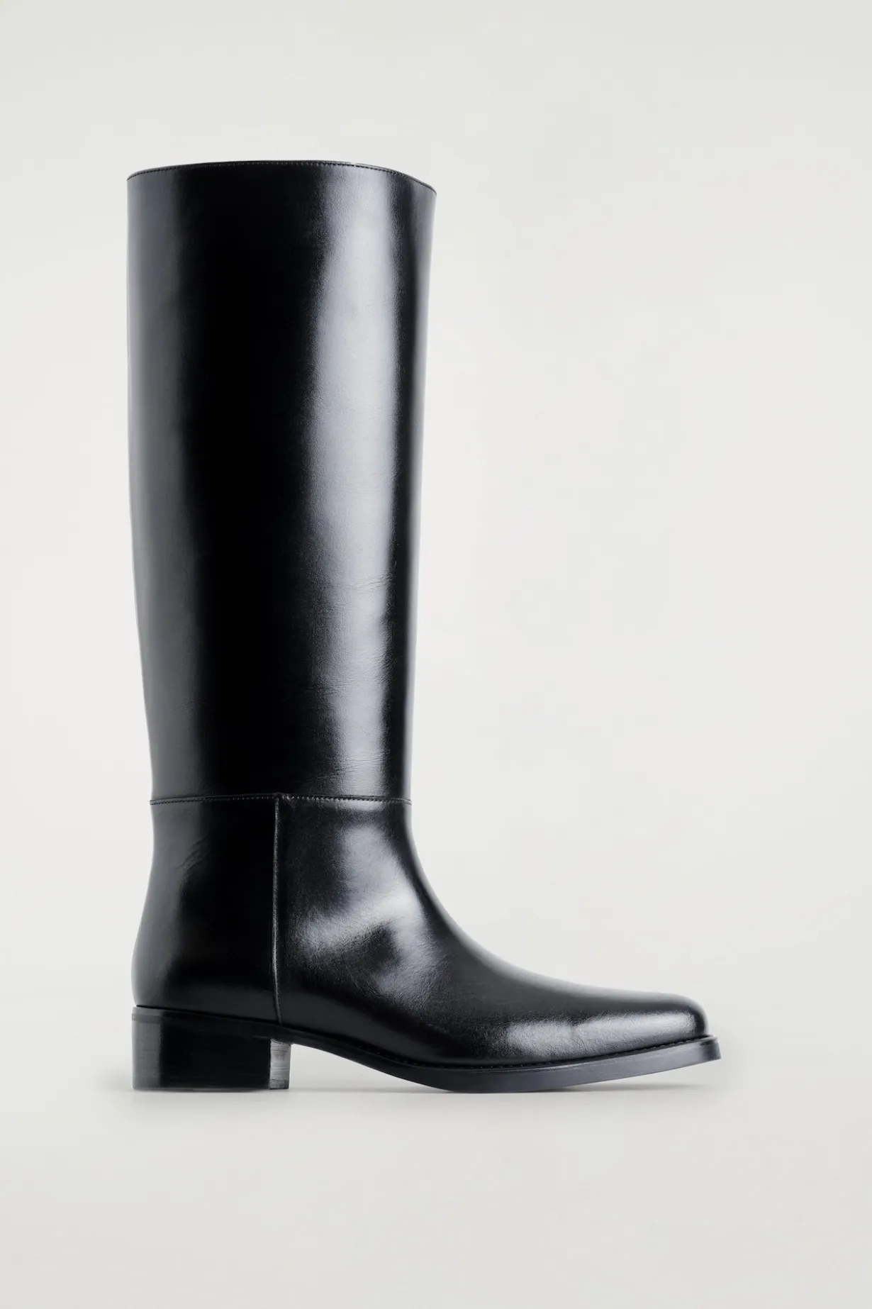 KNIEHOHE LEDERSTIEFEL