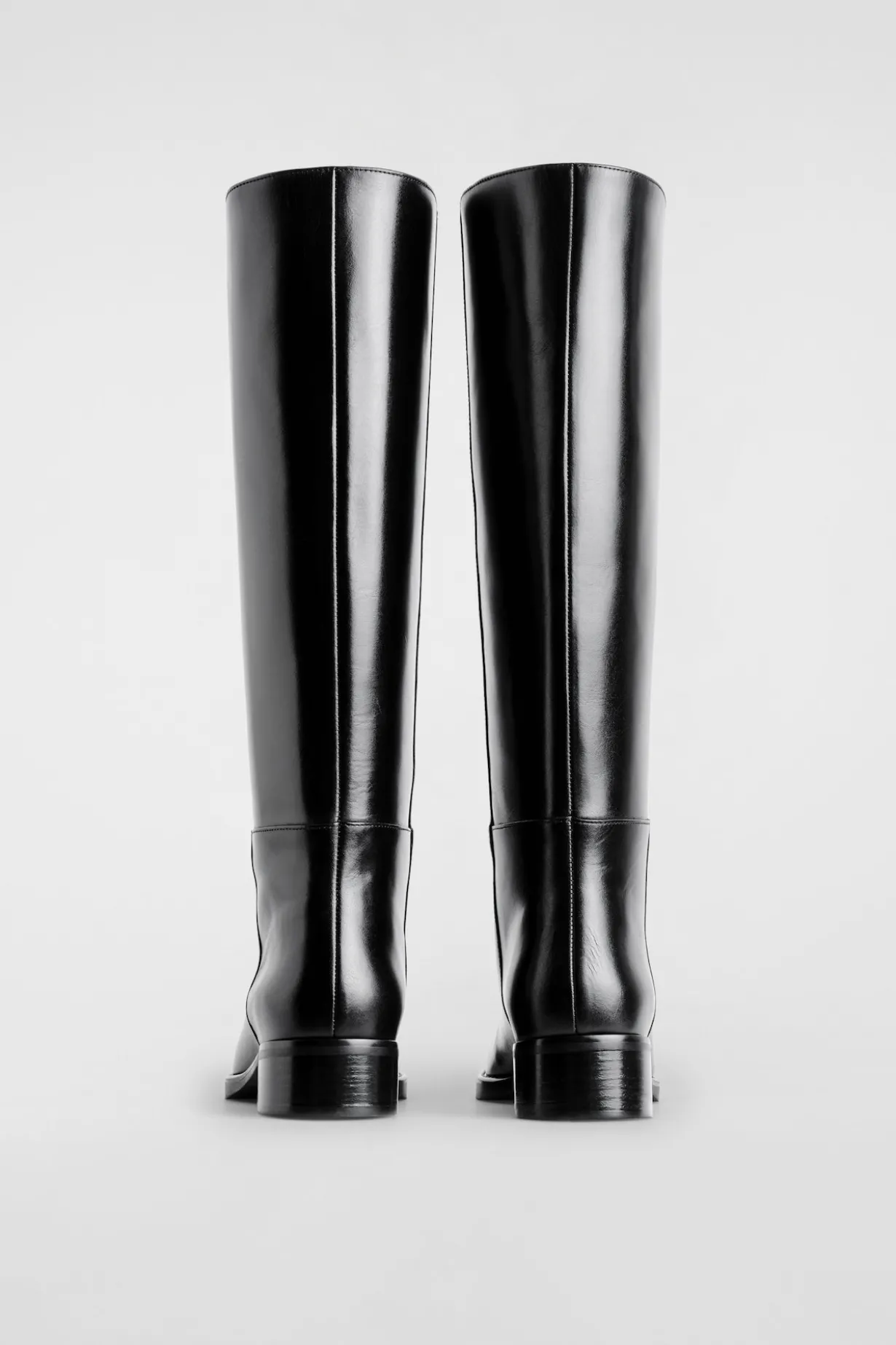 KNIEHOHE LEDERSTIEFEL