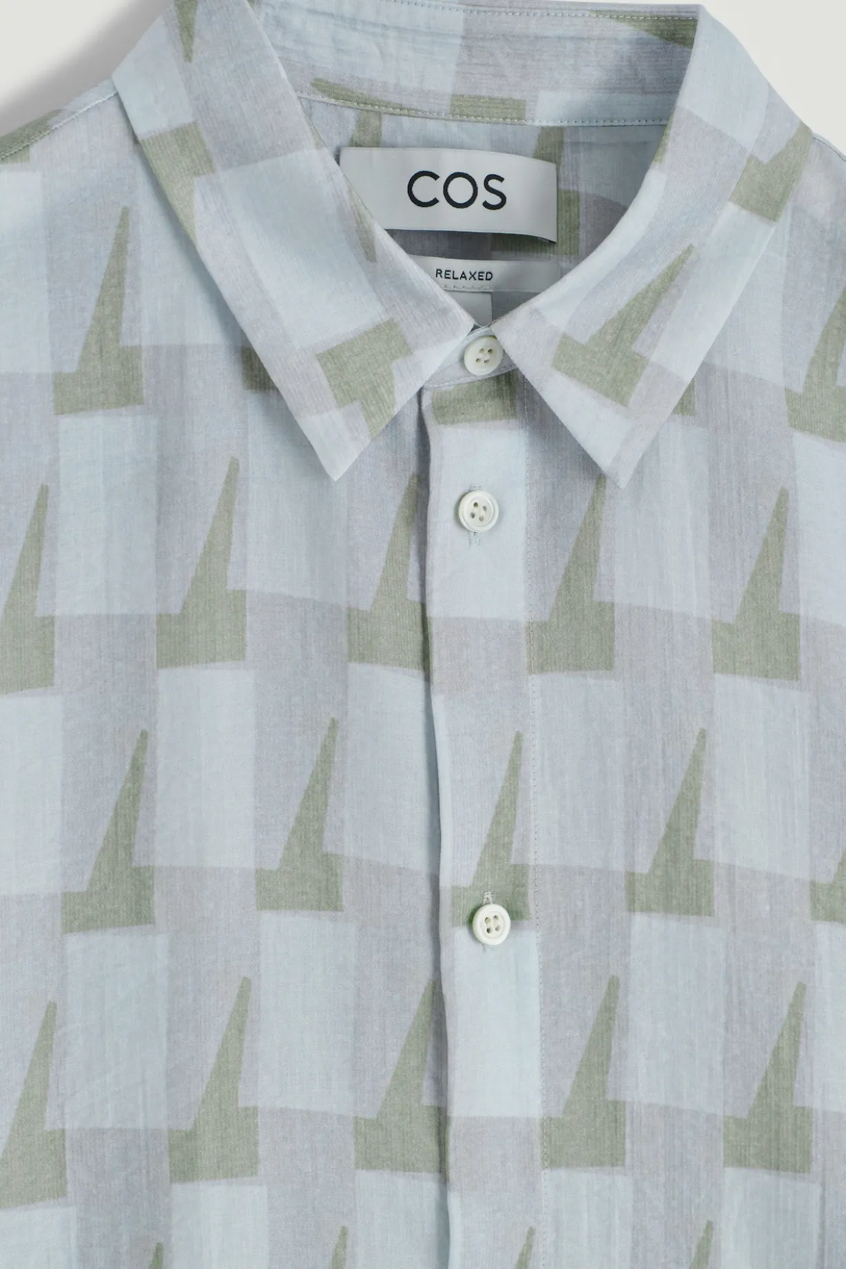 KURZARMHEMD MIT GEOMETRISCHEM PRINT