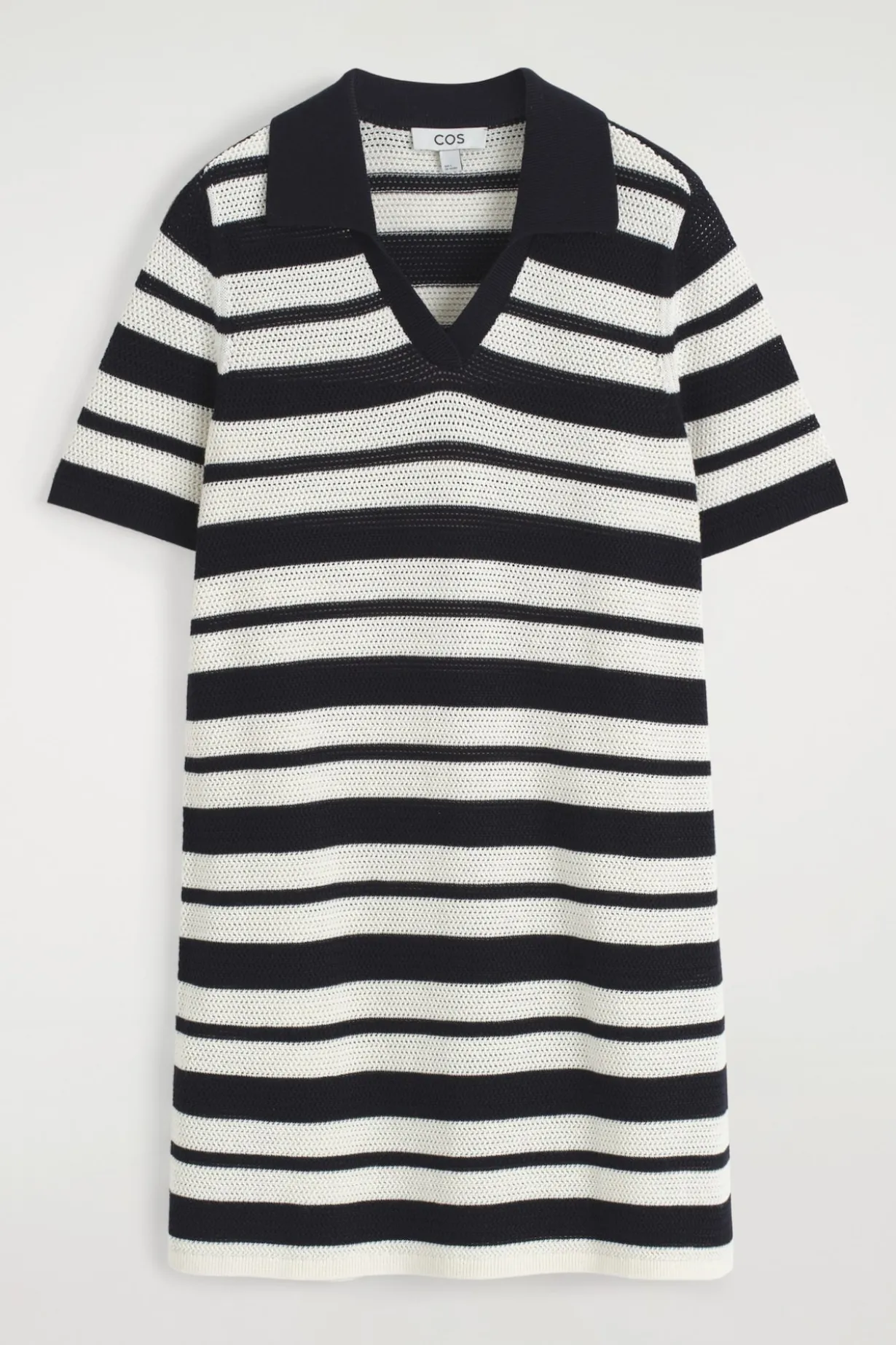 KURZES POLOKLEID MIT LOCHSTRICKMUSTER