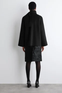 KURZJACKE AUS DOUBLEFACE-WOLLE MIT SCHAL