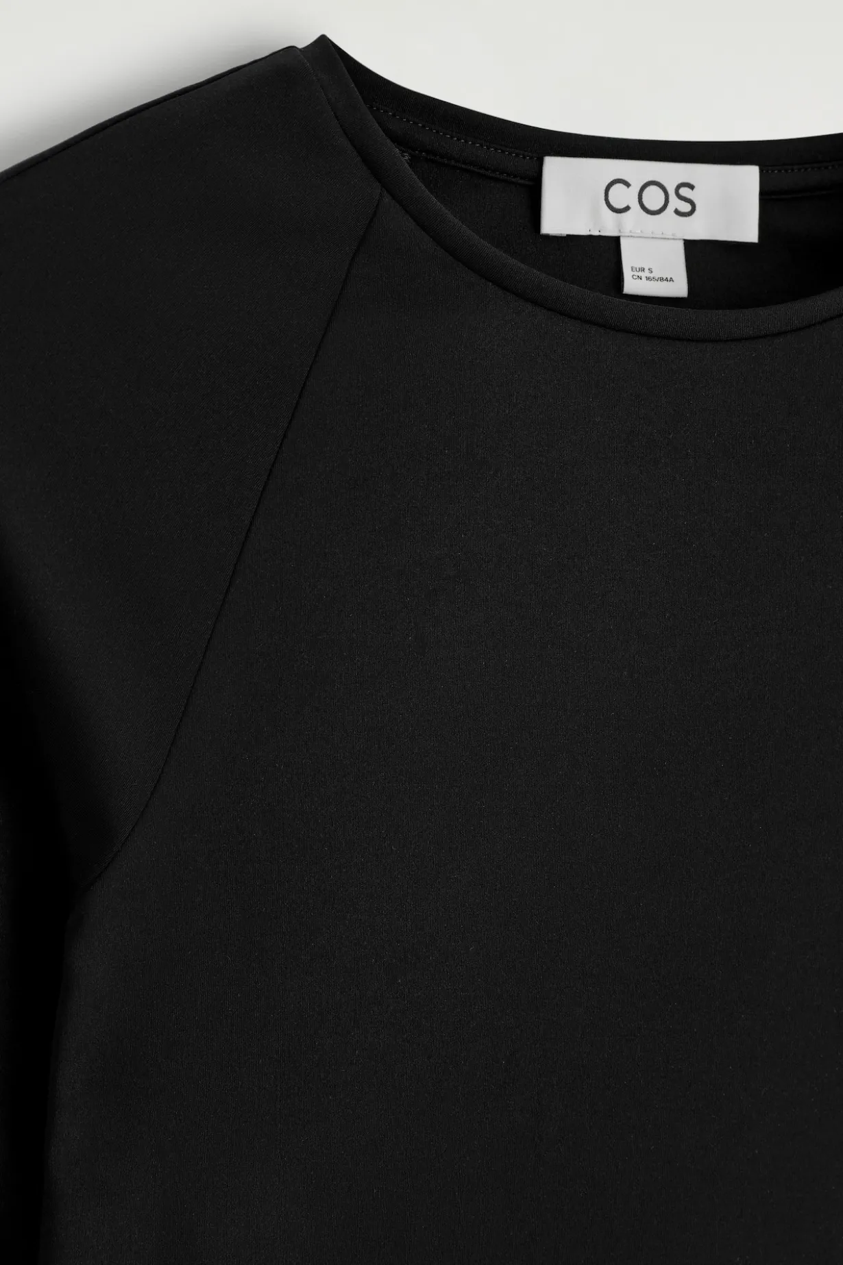 LANGARMSHIRT AUS TECHNISCHEM JERSEY
