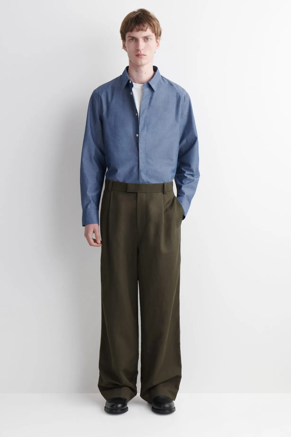 LANGÄRMLIGES HEMD AUS CHAMBRAY